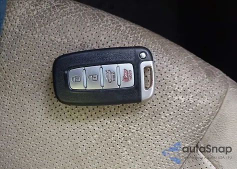 2012 Hyundai Genesis 3.8 z USA, uszkodzony, nr VIN KMHGC4DD5CU167974